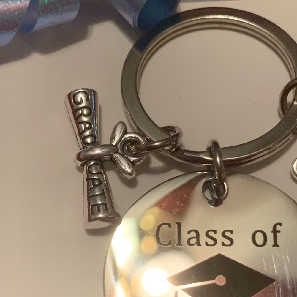 Hand Crafted Class of 2025 or 2026 Silver Graduation Keychain NEW NWT - Picture 10 of 14